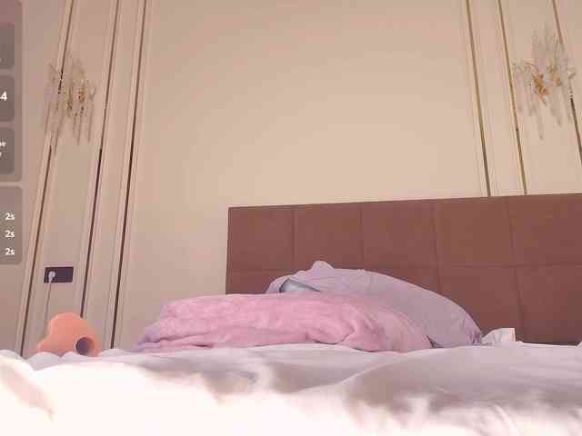 モデル: babylalisa