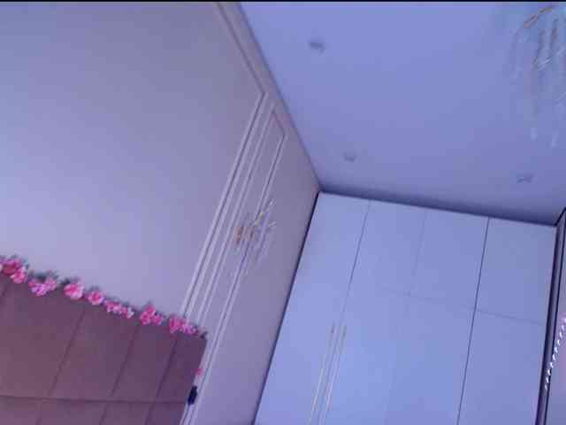 モデル: babylalisa