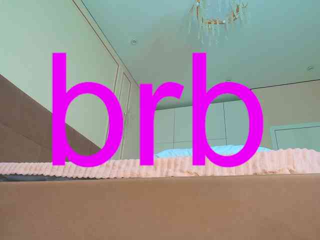 モデル: babylalisa