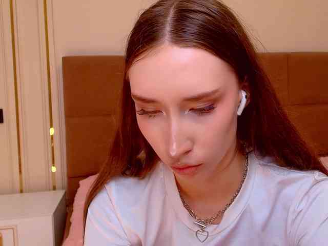 モデル: babylalisa