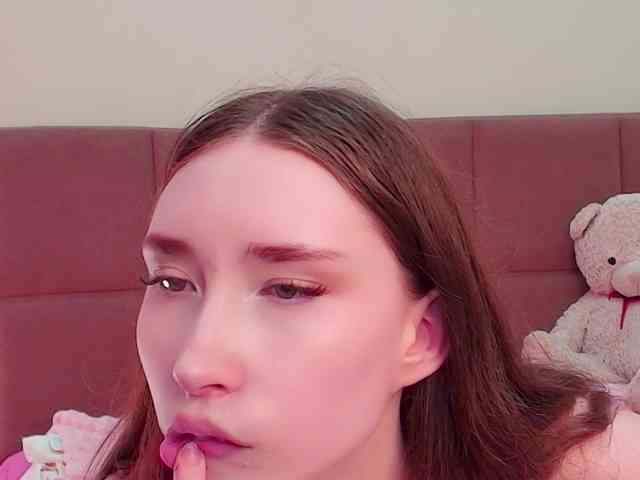 モデル: babylalisa