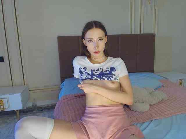 モデル: babylalisa