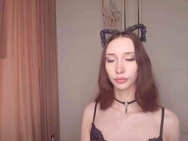 モデル: babylalisa
