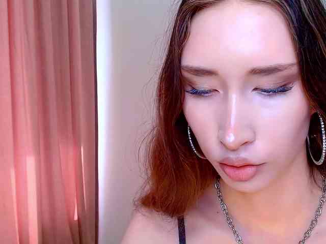 モデル: babylalisa