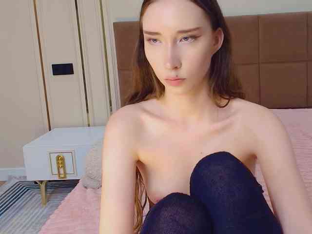モデル: babylalisa