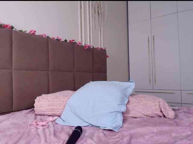 モデル: babylalisa