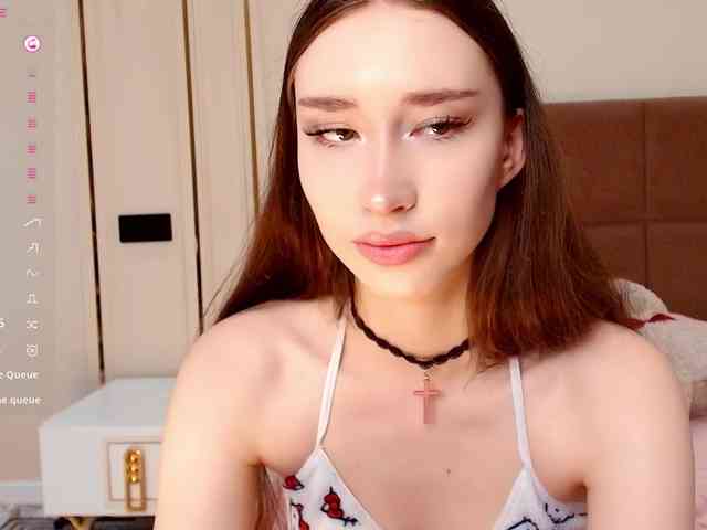 モデル: babylalisa