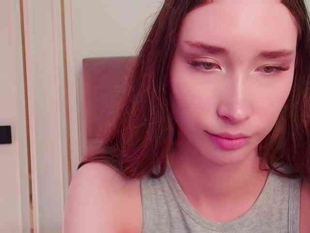 モデル: babylalisa