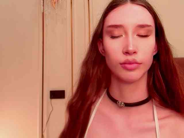モデル: babylalisa