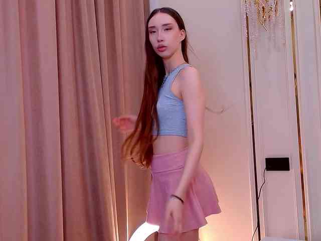 モデル: babylalisa