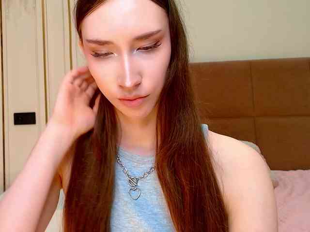 モデル: babylalisa