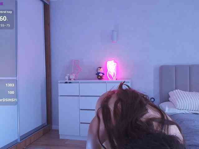 モデル: babylalisa