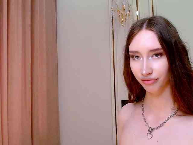 モデル: babylalisa
