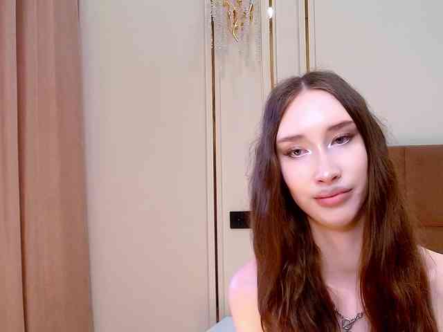 モデル: babylalisa