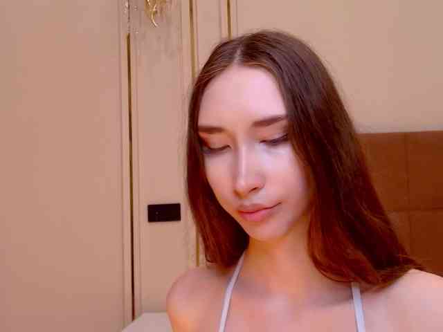 モデル: babylalisa