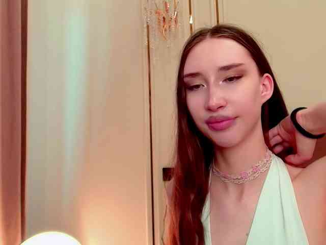 モデル: babylalisa