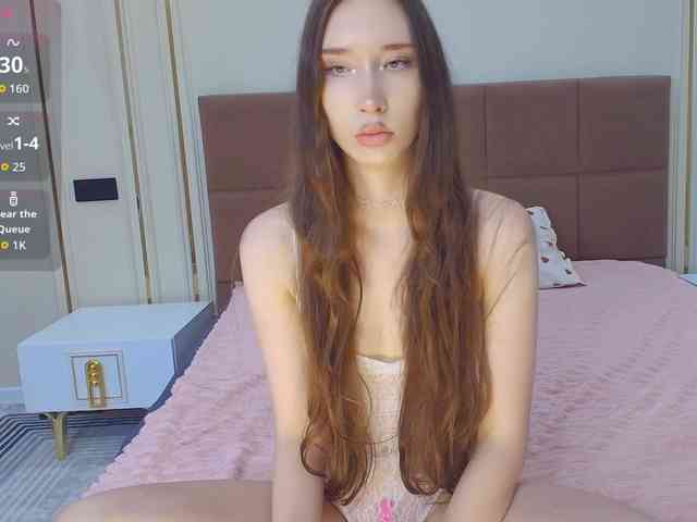 モデル: babylalisa