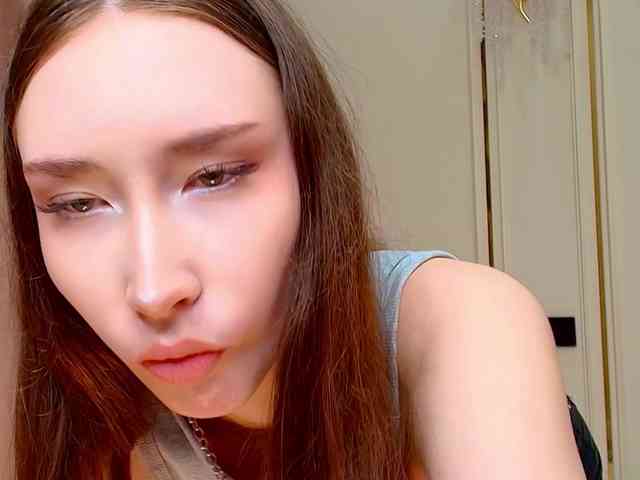 モデル: babylalisa