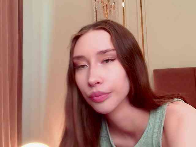 モデル: babylalisa
