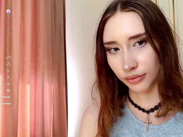 モデル: babylalisa