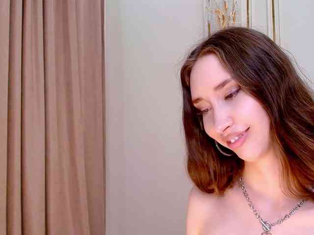 モデル: babylalisa