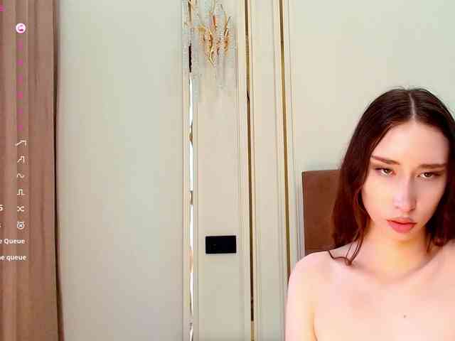 モデル: babylalisa