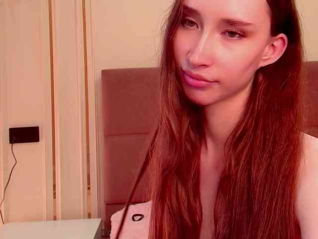 モデル: babylalisa