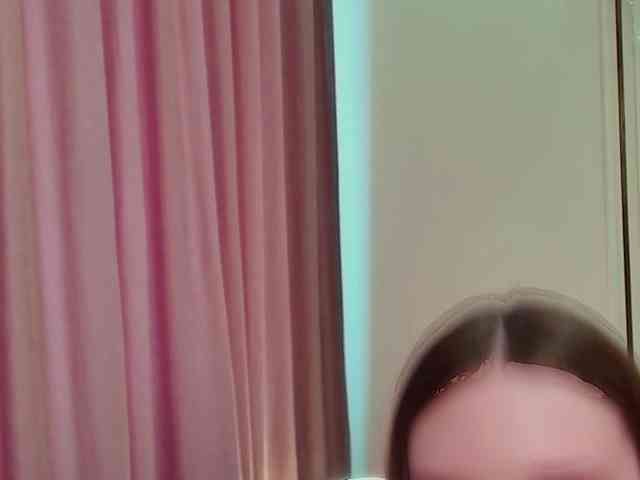 モデル: babylalisa