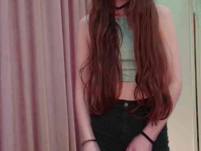 モデル: babylalisa