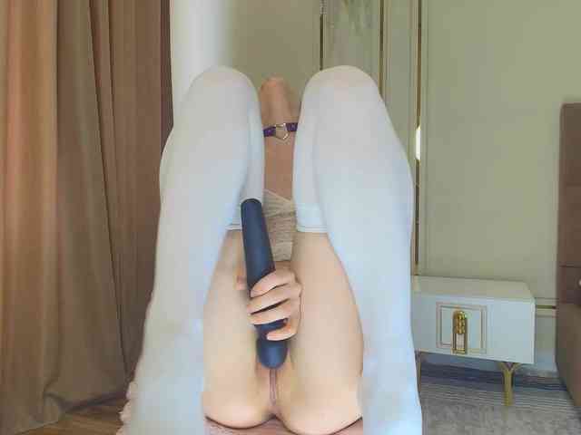 モデル: babylalisa