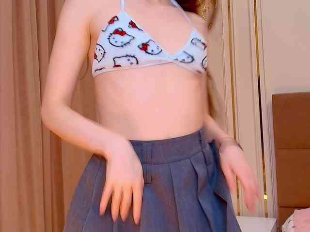 モデル: babylalisa
