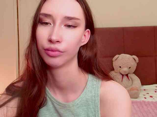 モデル: babylalisa