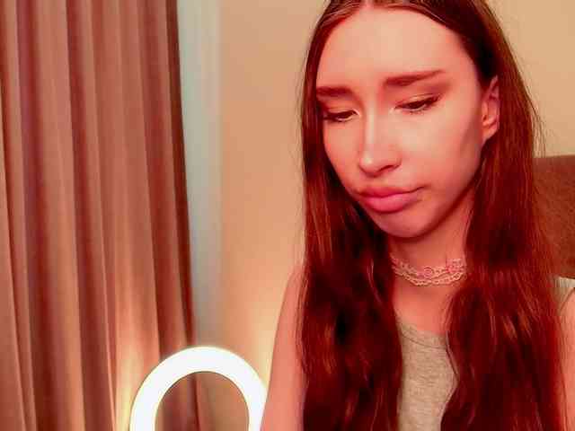モデル: babylalisa