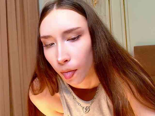 モデル: babylalisa