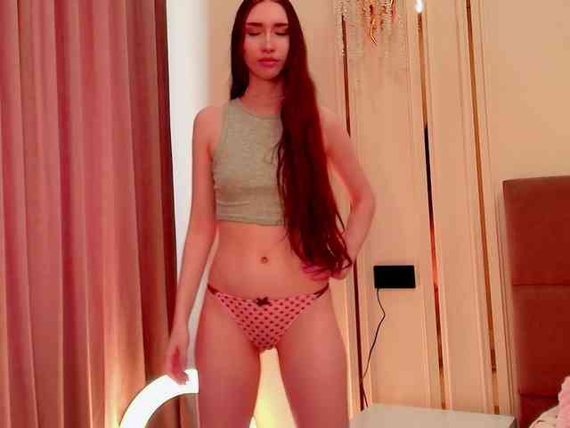 モデル: babylalisa