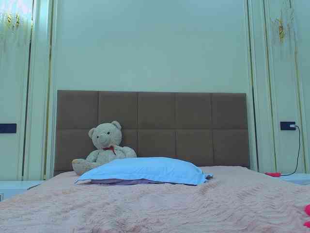 モデル: babylalisa