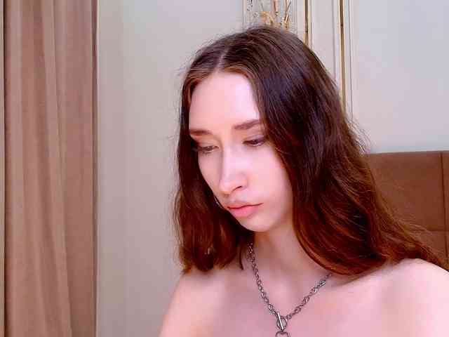 モデル: babylalisa