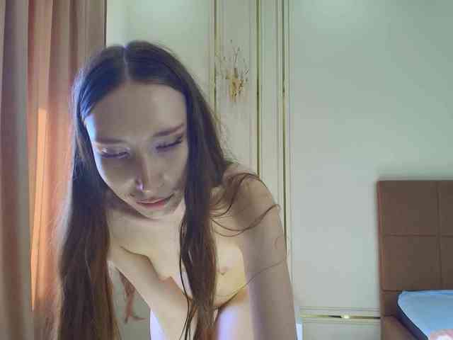 モデル: babylalisa