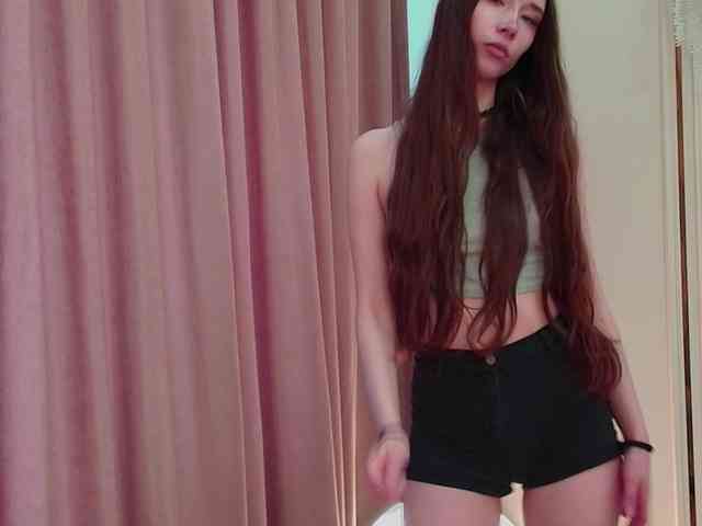 モデル: babylalisa