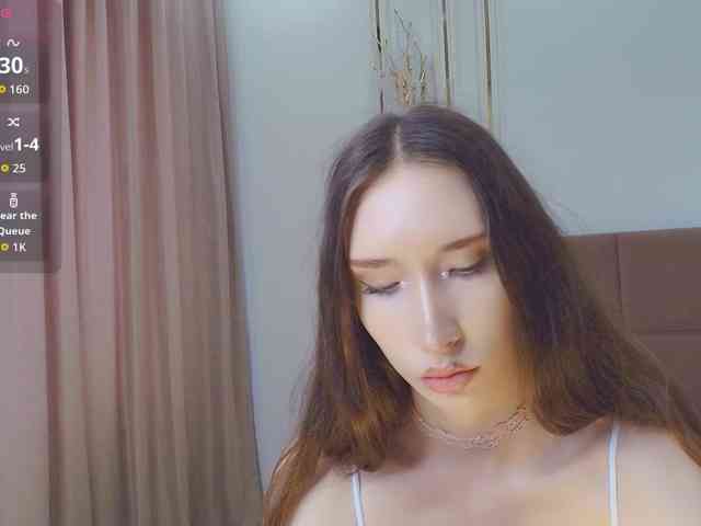 モデル: babylalisa