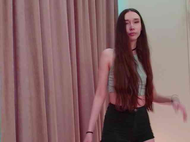 モデル: babylalisa