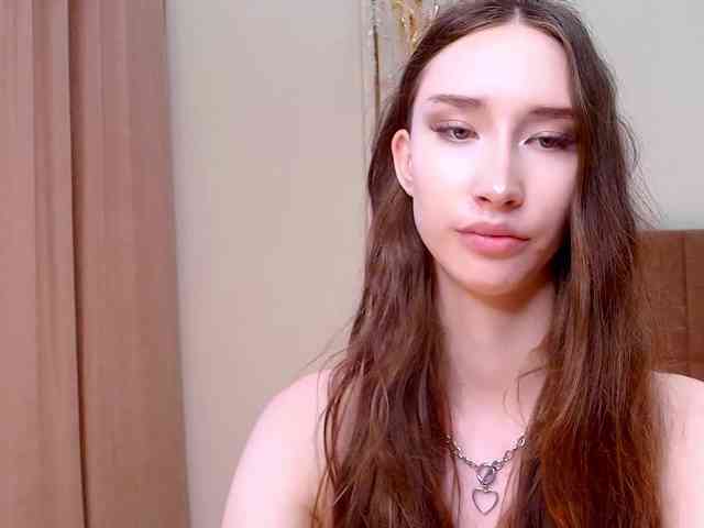 モデル: babylalisa