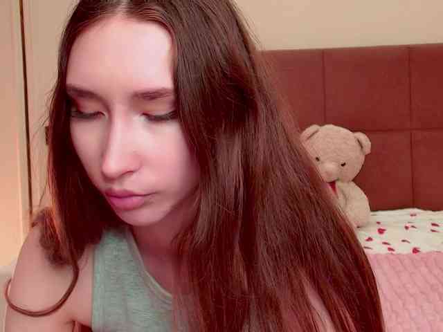 モデル: babylalisa