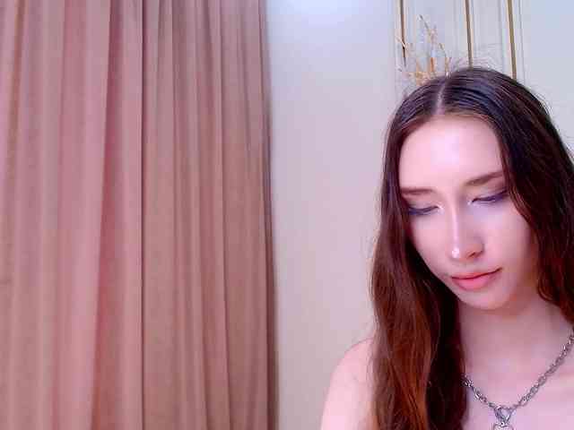 モデル: babylalisa