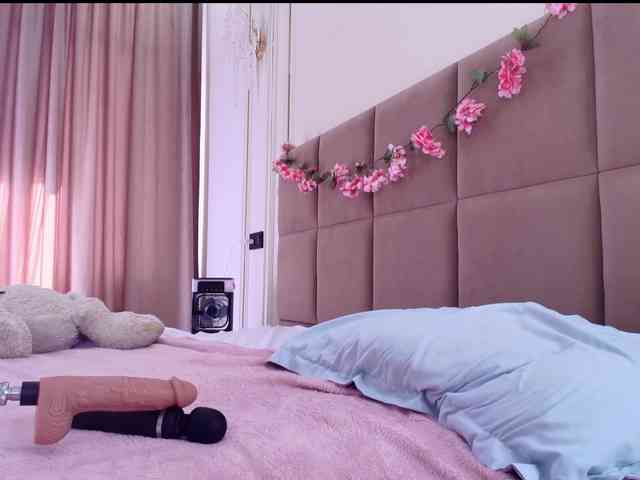 モデル: babylalisa