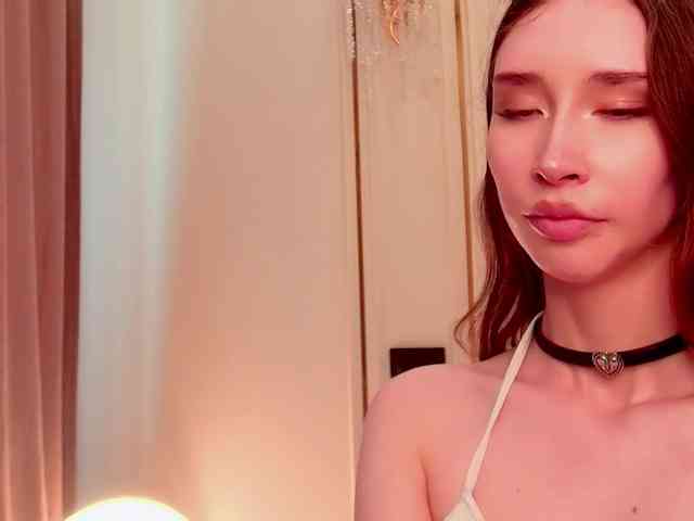 モデル: babylalisa