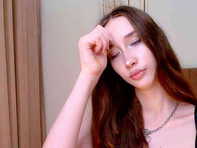 モデル: babylalisa