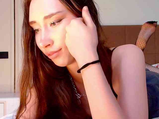 モデル: babylalisa