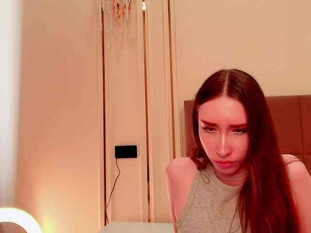 モデル: babylalisa