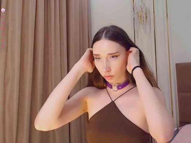 モデル: babylalisa